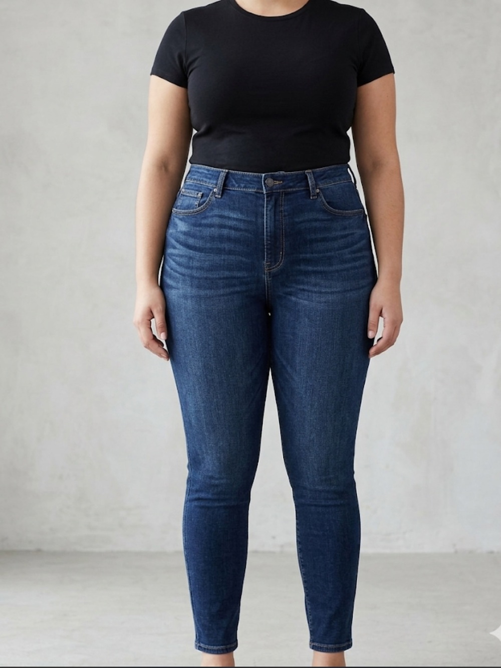 Levi’s Dark‑Wash Skinny Jeans – W33 L30 | Classic Denim Essential Street‑Casual